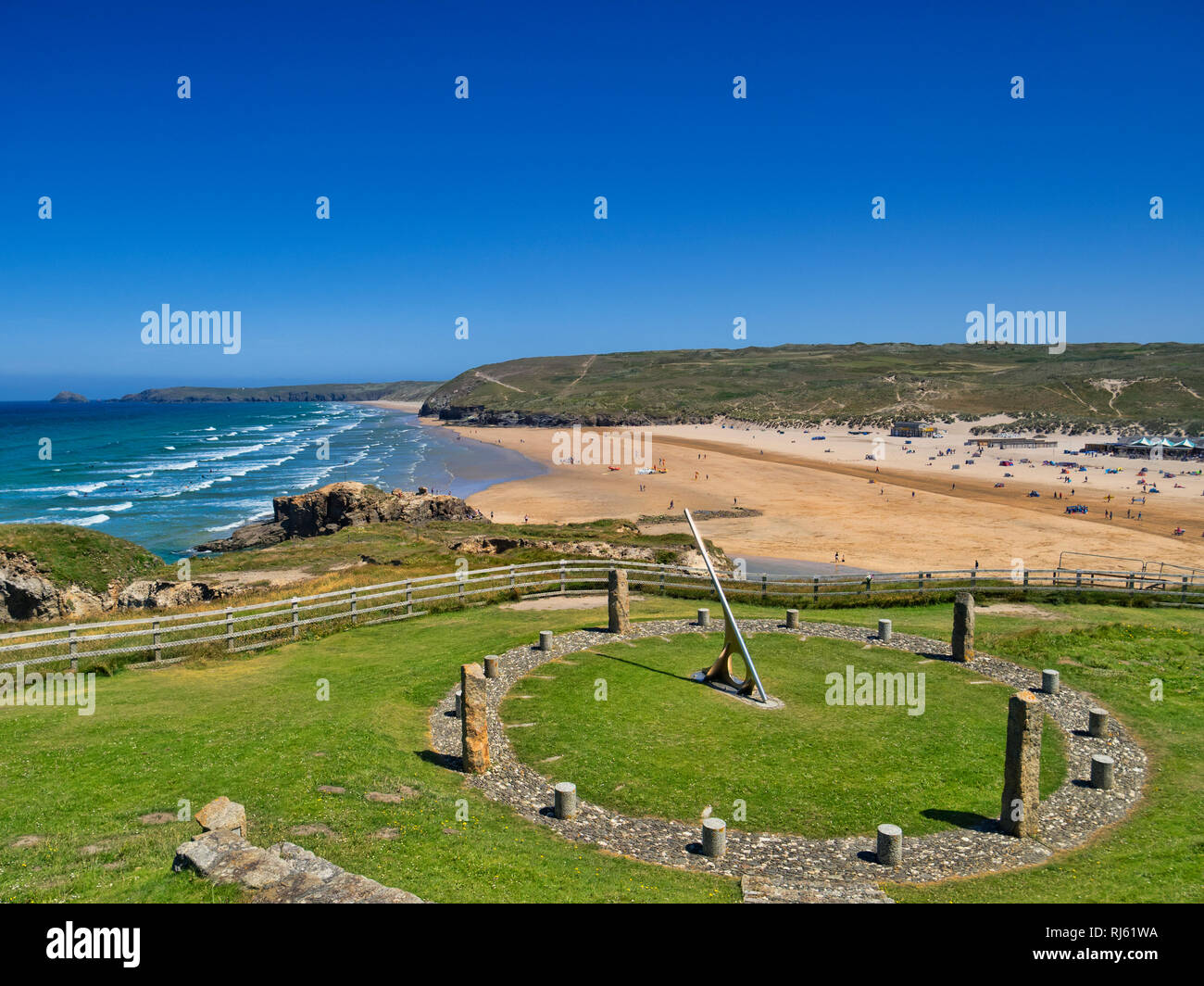22 Juin 2018 : Broad Oak, North Cornwall, UK - Le Millénaire Perranzabuloe marionnette par l'artiste local Stuart Thorn, donnant sur la plage, au cours de la s Banque D'Images
