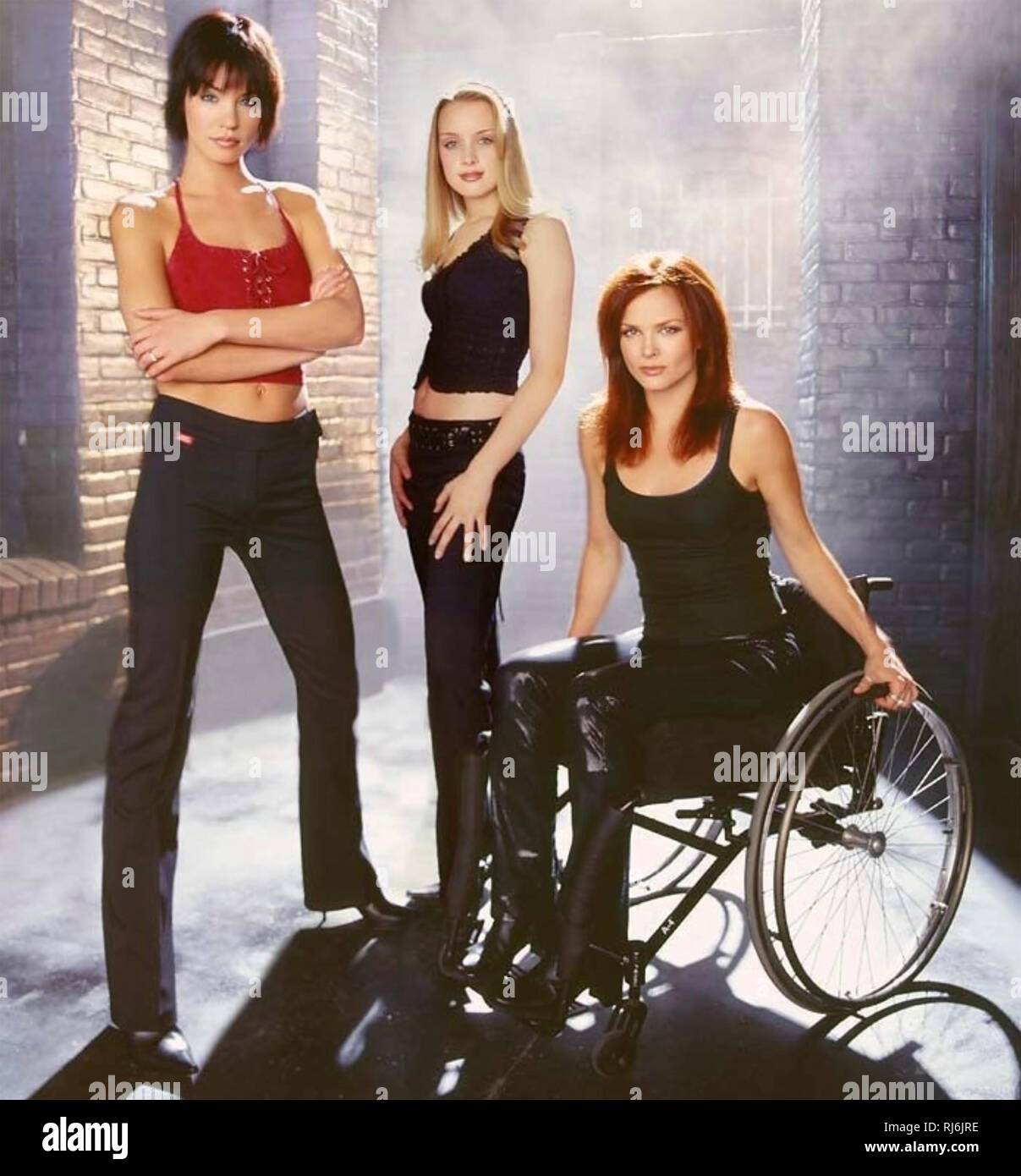 Les OISEAUX DE PROIE Warner Bros television series (2002-2003) avec de gauche à droite : Rachel Skarsten, Ashley Scott, Dina Meyer, Banque D'Images