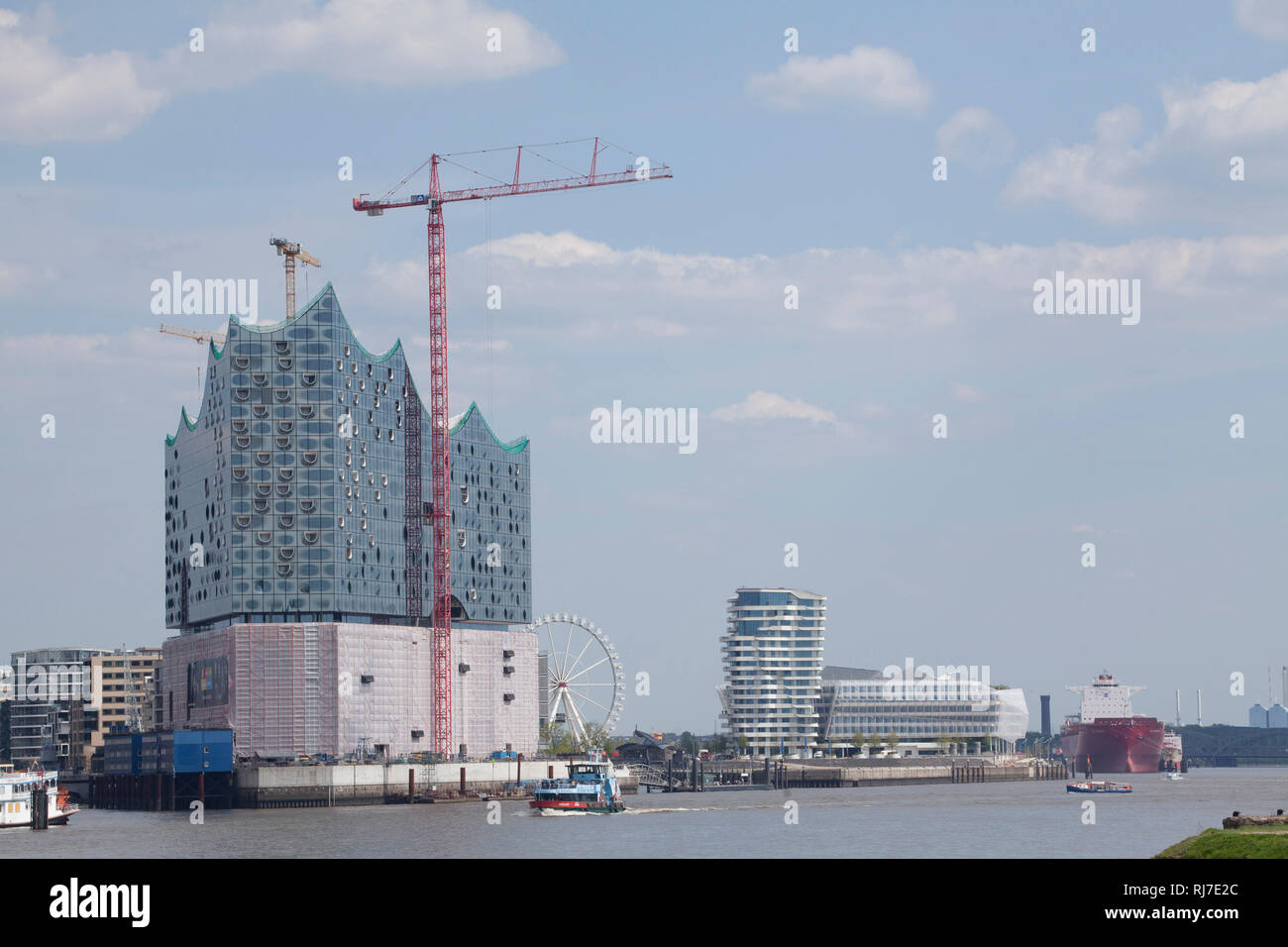 Elbphilharmonie mit Fluss Elbe, Hamburg, Deutschland, Europa Banque D'Images