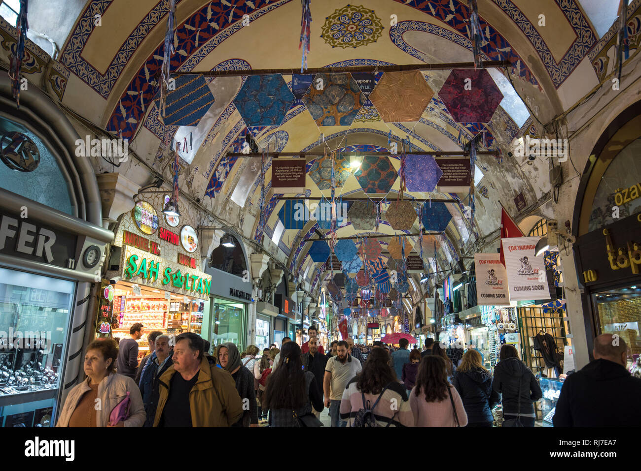 Le Grand Bazar d'Istanbul ( Kapali Carsi ) - le plus célèbre marché couvert oriental dans le monde à Istanbul, Turquie Banque D'Images