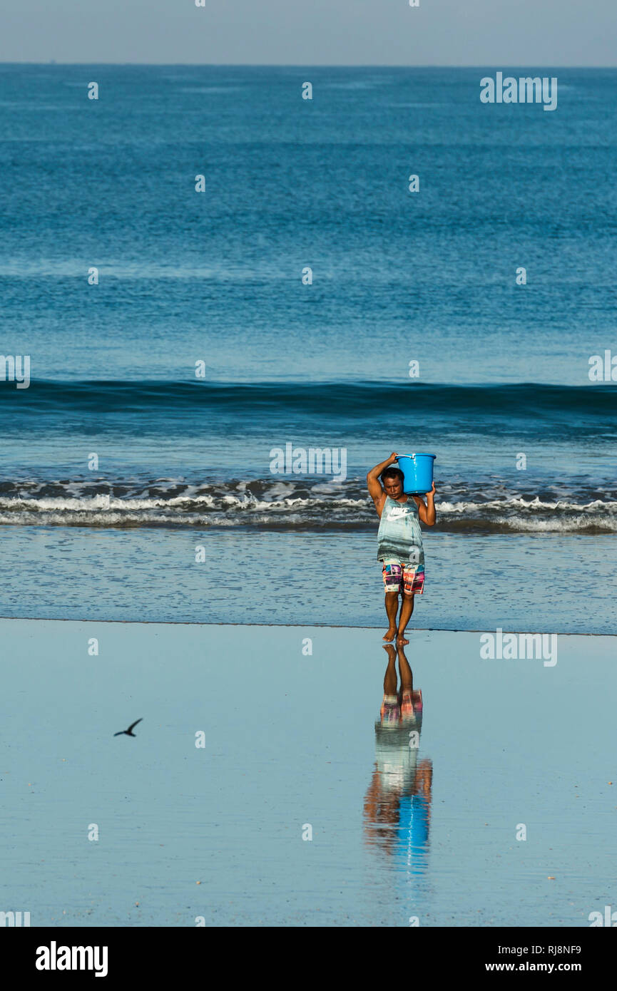 Jimbaran, Fischer am Strand Banque D'Images