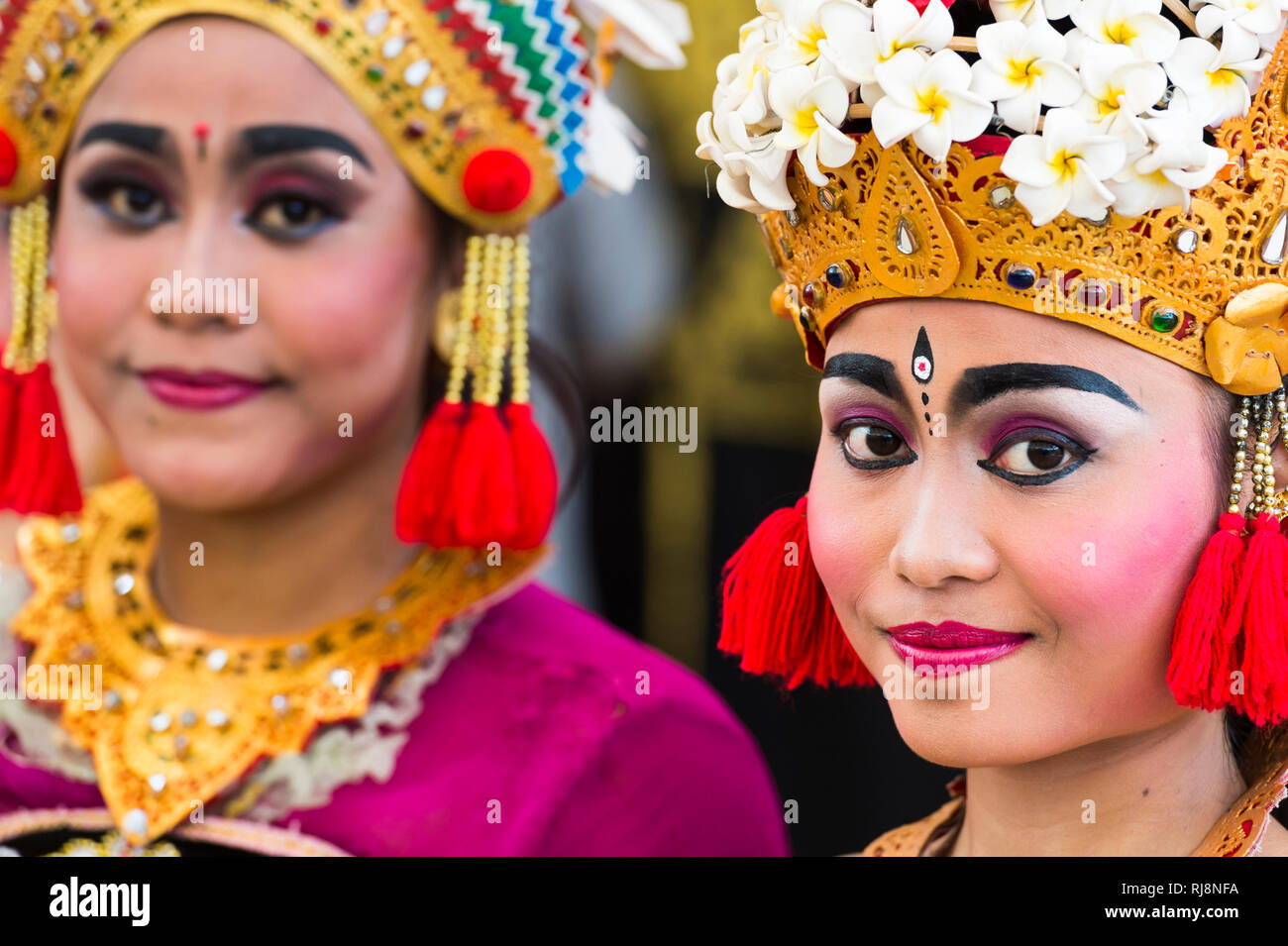 Jimbaran, Balinesische Tänzerinnen GWK im Park Banque D'Images