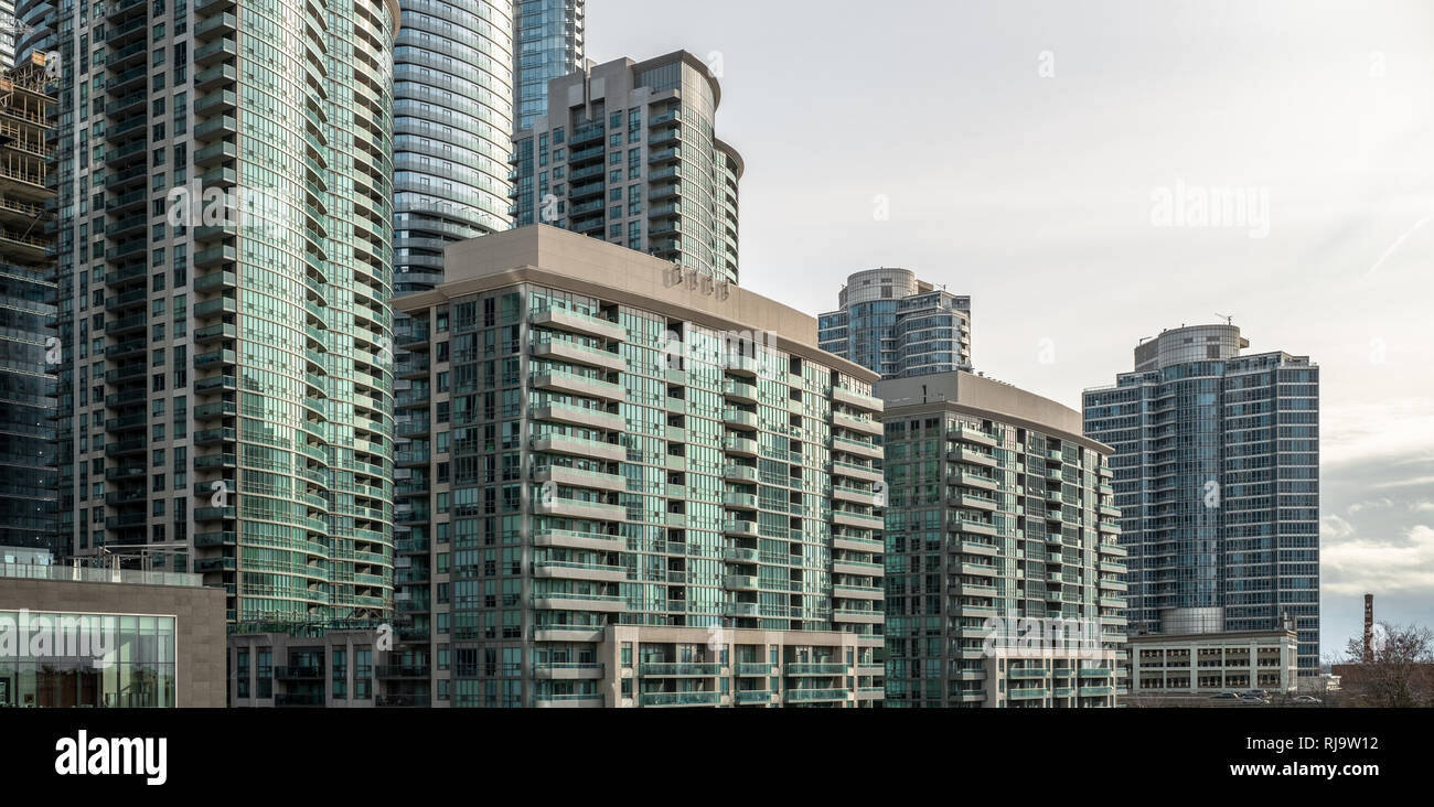 Les immeubles de verre et d'acier. Toronto, Ontario, Canada. Banque D'Images