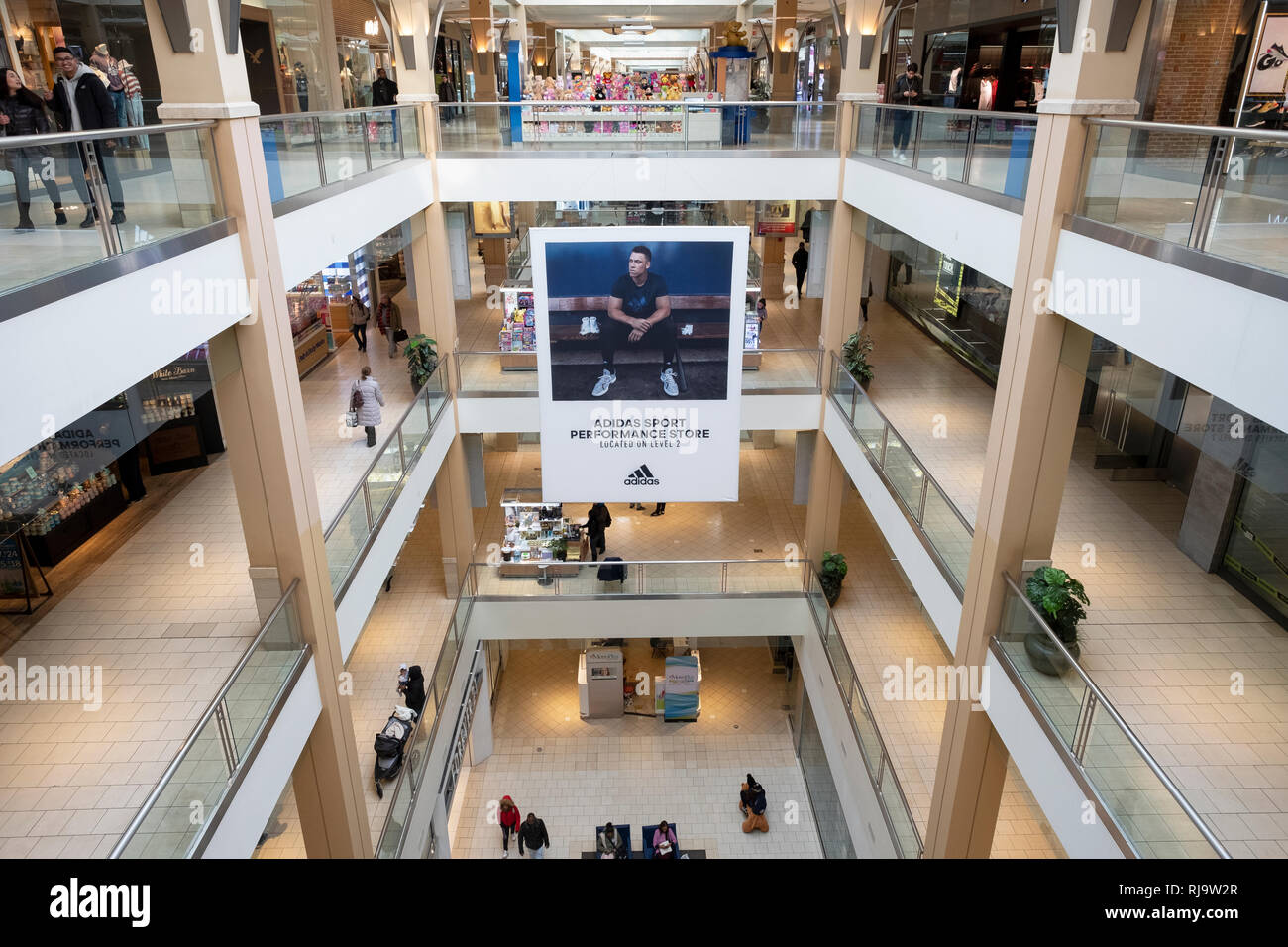 armani queens center mall