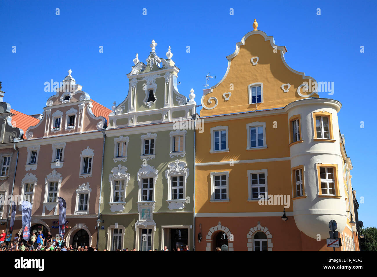 Maisons à la place de l'hôtel de ville Rynek, Opole, Pologne, Europe Banque D'Images