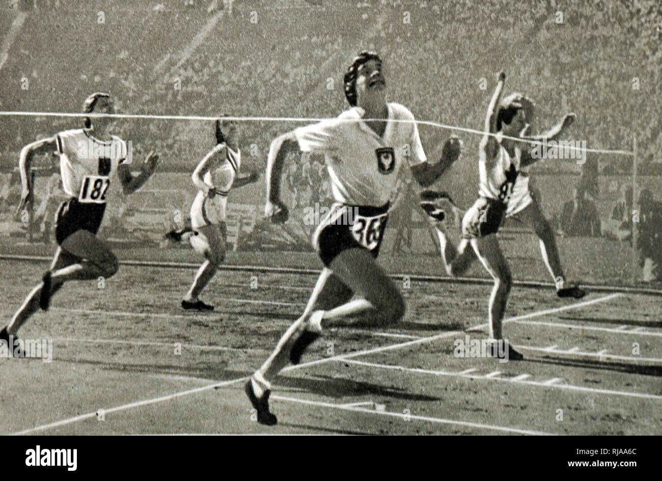 Photographie de la Mesdames 100 mètres au Jeux Olympiques de 1932. Stanislawa Walasiewicz (1911-1980) a remporté la médaille d'or pour la Pologne. On a appris que Walasiewicz avait un chromosome Y et a été l'intersexuation Banque D'Images