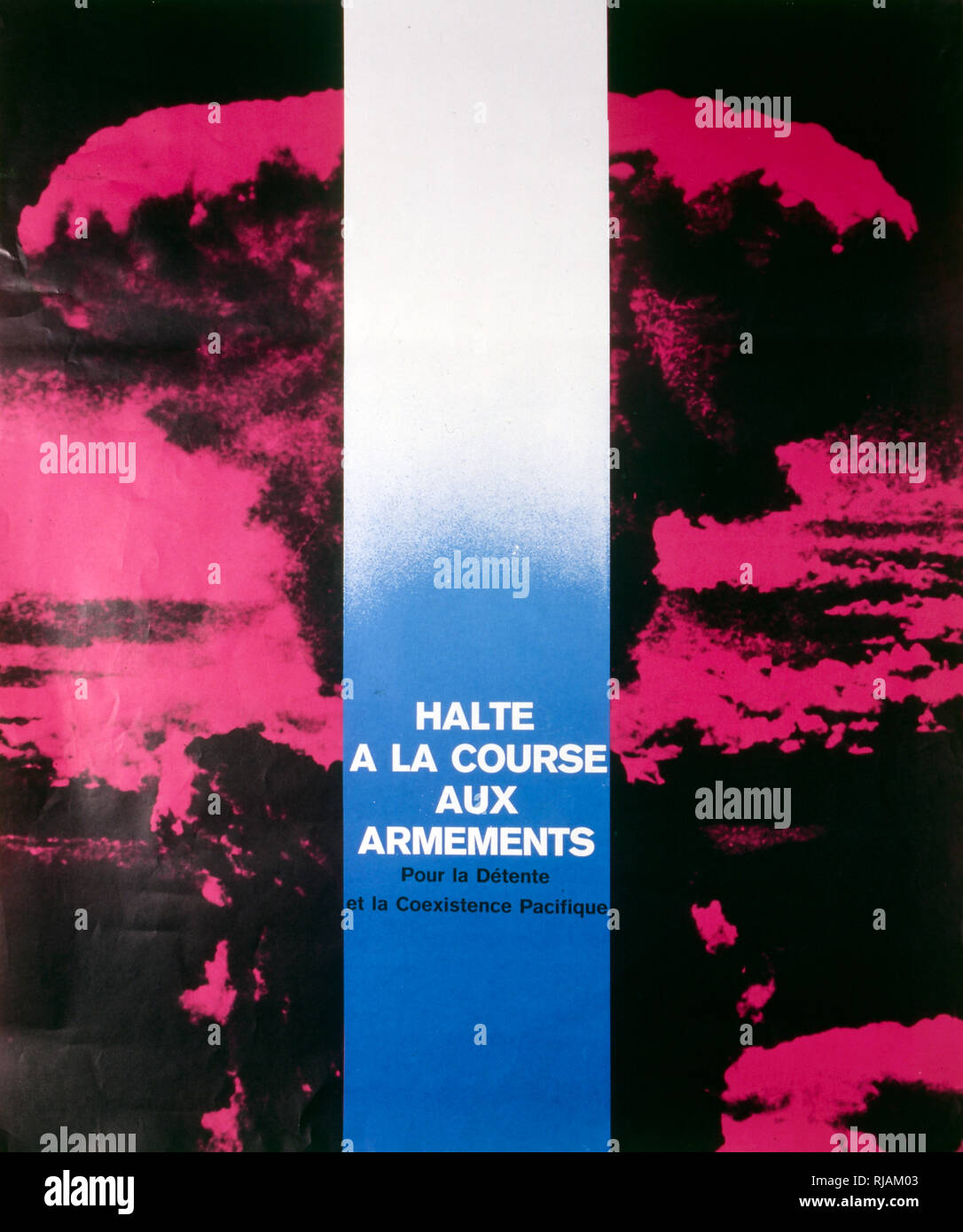 1980, le français, l'anti-guerre nucléaire, l'affiche 'Halte à la course aux armements por la détente de l'hôtel le pacifique coexistence'. Banque D'Images