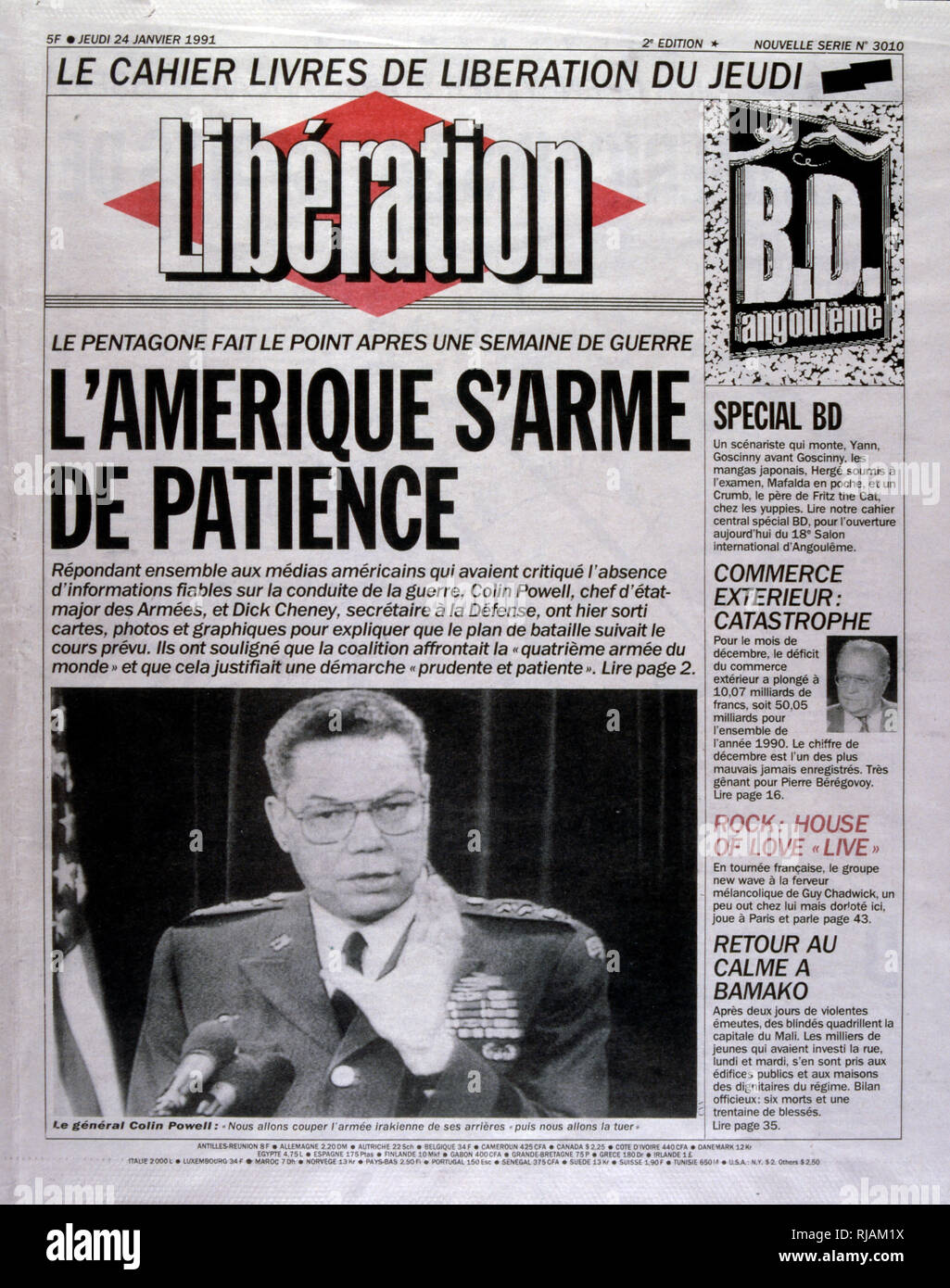 Titre dans "Libération" un journal français, le 24 février 1991, lors de la guerre du Golfe (2 août 1990 - 28 février 1991). code Opération Bouclier du désert et l'opération Tempête du désert, la guerre menée par les forces de la coalition de 35 nations menée par les États-Unis contre l'Iraq en réaction à l'invasion et l'annexion du Koweït. Colin Powell chef d'état-major interarmées est illustré sur la page Banque D'Images