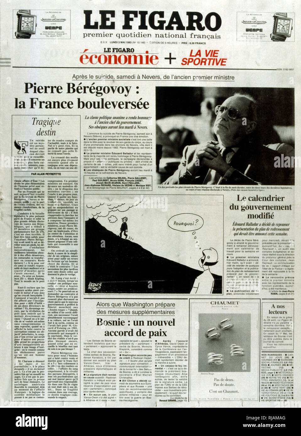 Première page du quotidien français 'Le Figaro' après le suicide de Pierre BEREGOVOY, mai 1993. Eugène Pierre BEREGOVOY (1925 - 1 mai 1993) était un homme politique français qui a servi comme Premier Ministre de la France sous le président François Mitterrand, du 2 avril 1992 au 29 mars 1993. Banque D'Images