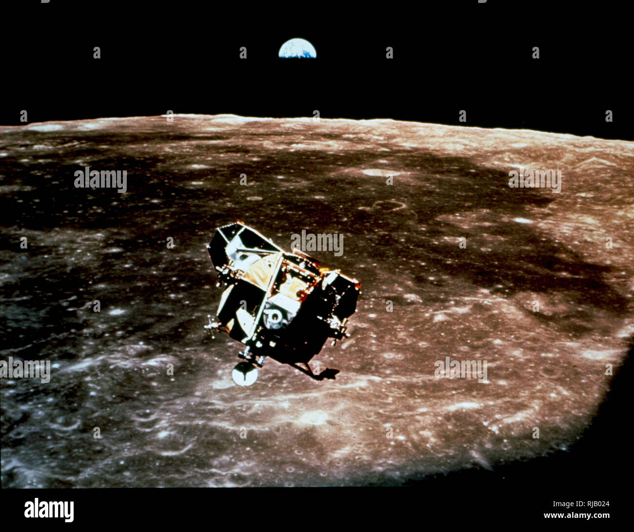 Vue d'Apollo 11 module lunaire Eagle comme il est revenu de la surface de la lune d'accoster avec le module de commande Columbia. Le module lunaire a été l'étape de l'ascension d'environ 4 mètres de diamètre. Pilote du module de commande Michael Collins a pris cette photo juste avant d'arriver à 21:34:00 UT (5:34 HAE) 21 juillet 1969. Banque D'Images