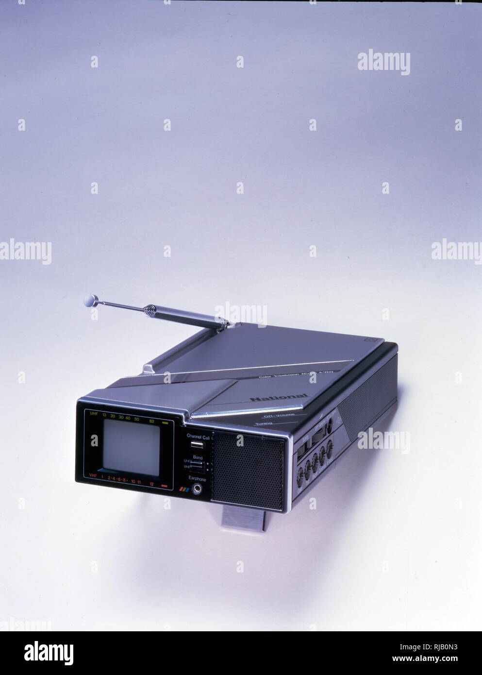 Panasonic, Matsushita, National, Travelvision-101 scanner couleur avec nous ; Tuner VHF/UHF, loupe, antenne intégrée. date de fabrication 1984 nov. Banque D'Images