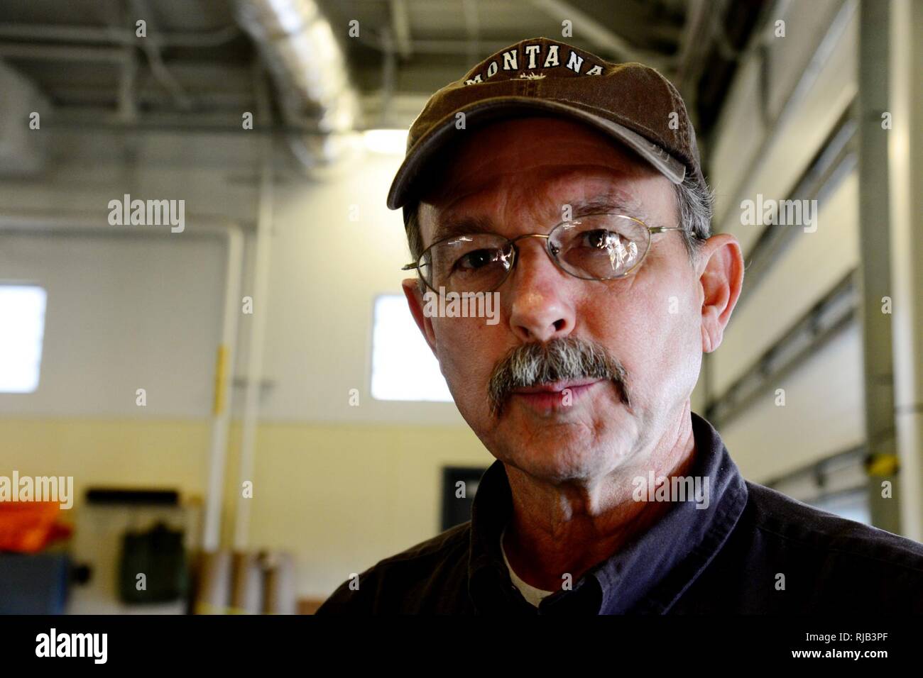 Leighton Dresch, 341e Escadron de maintenance des missiles de superviseur de la section de la corrosion, pose pour une photo le 1 novembre 2016, à la Malmstrom Air Force Base, au Montana, Texel est la corrosion et superviseur de l'atelier a été un membre de l'équipe de Malmstrom pendant de nombreuses années. Banque D'Images