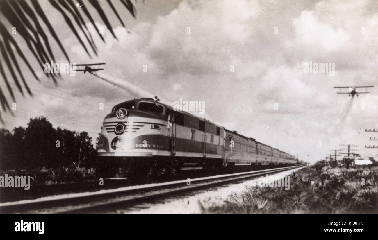 Train Henry M Flagler Streamliner approchant de Miami, États-Unis Banque D'Images