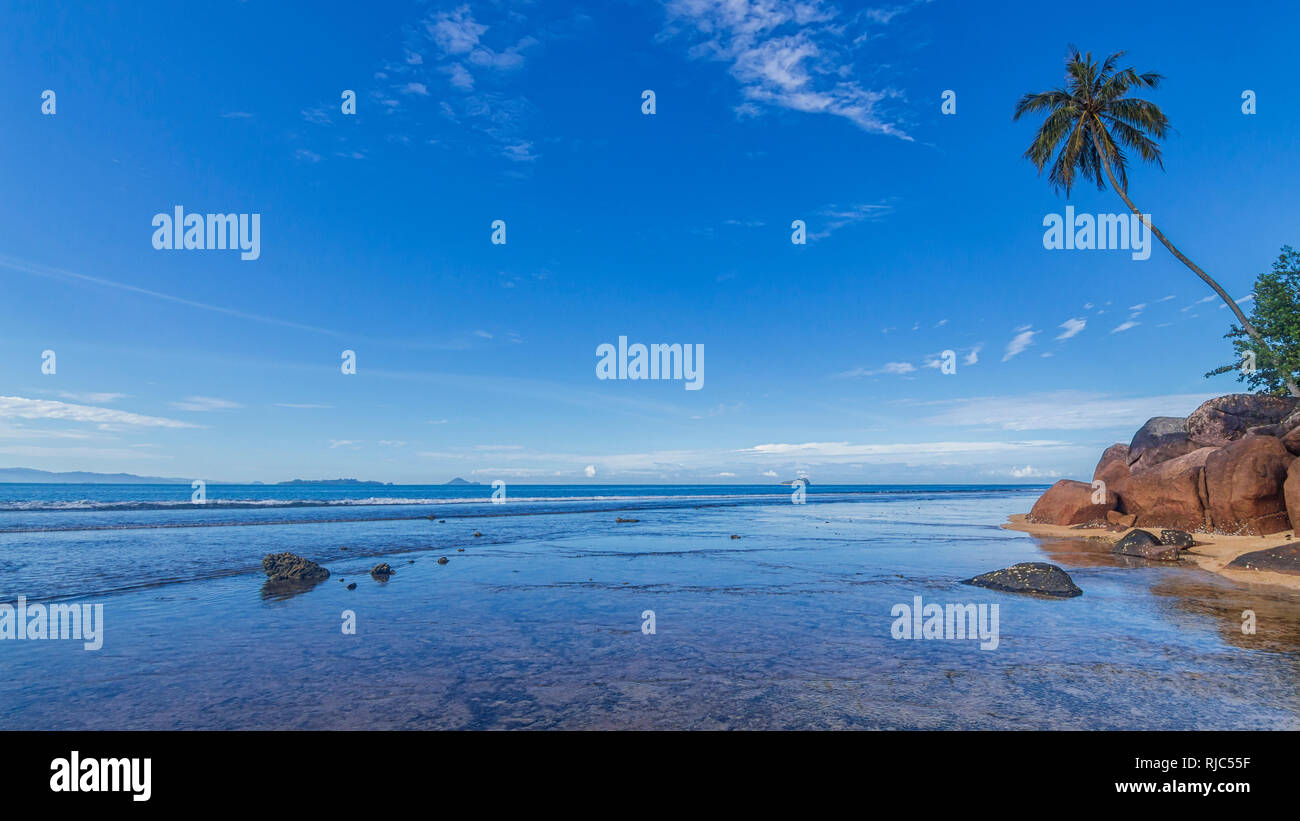 Plage de Batu Kalang, Pesisir Selatan, à l'Ouest de Sumatra, Indonésie Banque D'Images