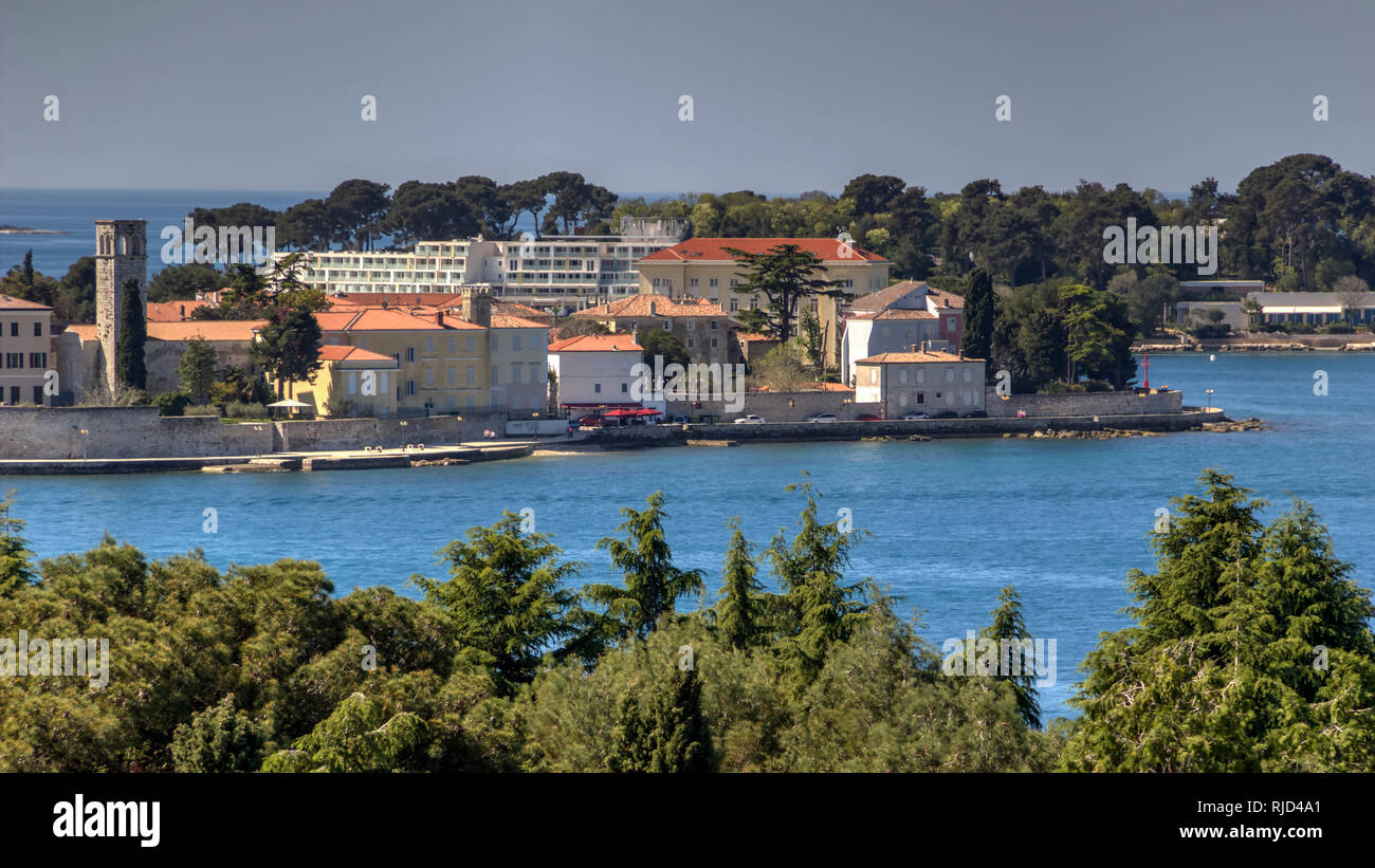 Istrie, Croatie - Vue panoramique de l'ancienne ville de Porec sur la mer Adriatique Banque D'Images