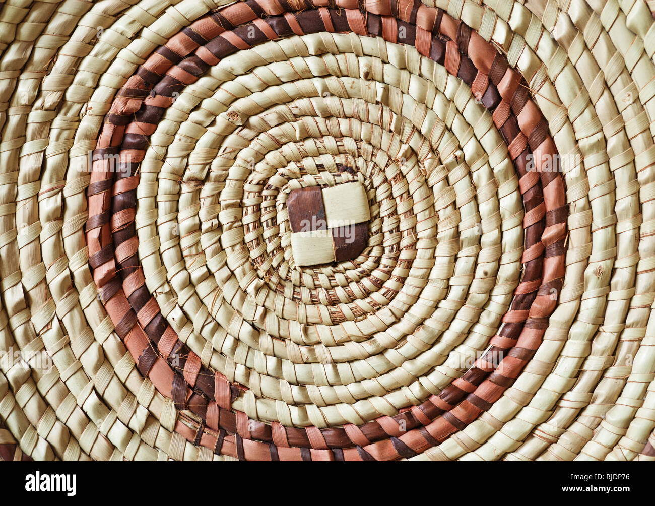 Détail de fond d'un panier d'Afrique en spirale Banque D'Images