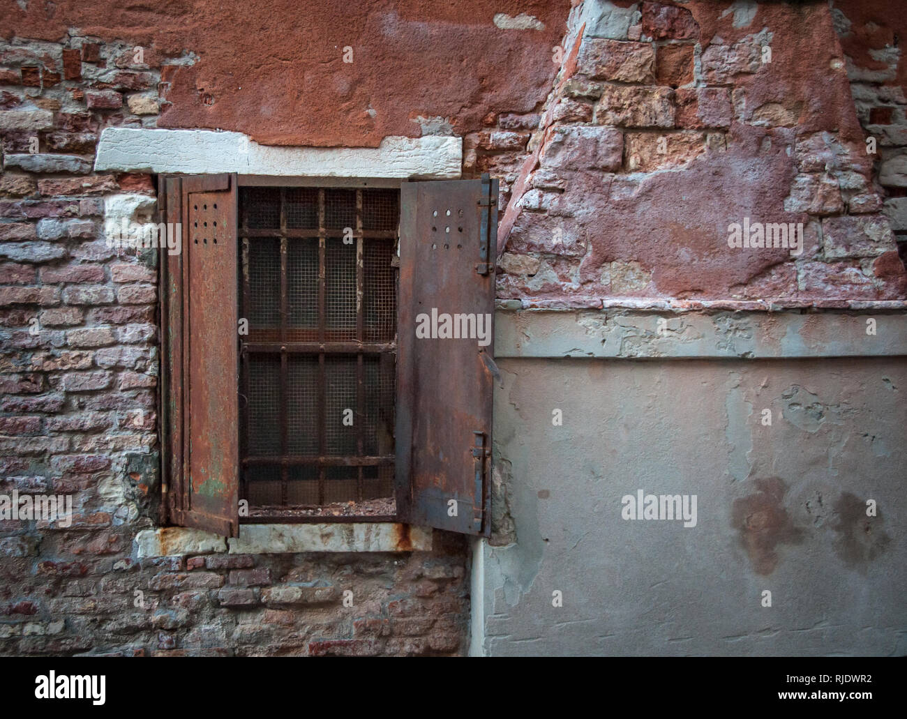 La texture et le mur détérioré à Venise Banque D'Images