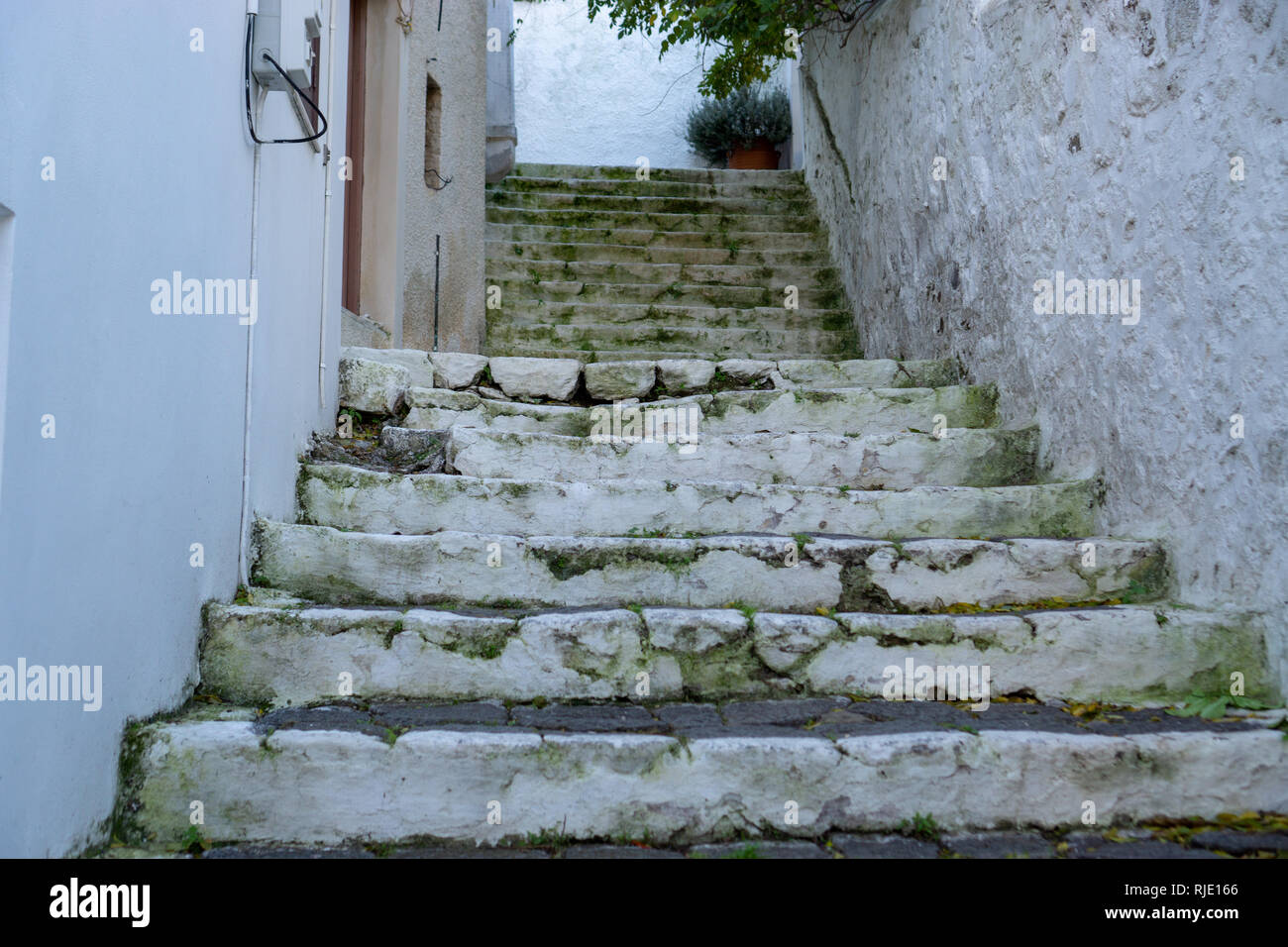 Henry Miller décrit la marche à travers les rues de Poros pour « naviguer à travers les rues' dans 'Le Colosse de Maroussi' considéré comme son meilleur livre. Banque D'Images