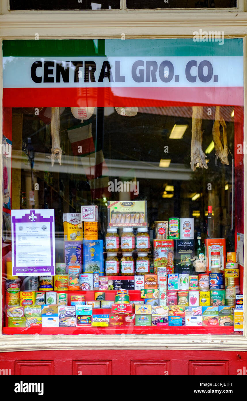 Le centre de La Nouvelle-Orléans et de l'épicerie traiteur, accueil de l'original, sandwich Muffuletta Decatur Street, quartier français, la Nouvelle Orléans, Louisiane, USA. Banque D'Images