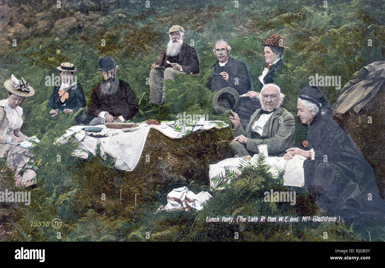 WILLIAM Gladstone (1809-1898) Homme politique et homme d'État britannique à droite avec son épouse Catherine et un pique-nique party vers 1870 Banque D'Images