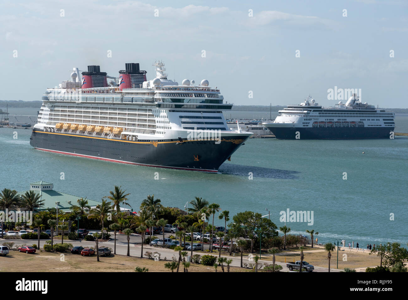 Port Canaveral, Floride, Etats-Unis. circa 2017. Bateau de Croisière Disney Fantasy au départ de Port Canaveral Banque D'Images