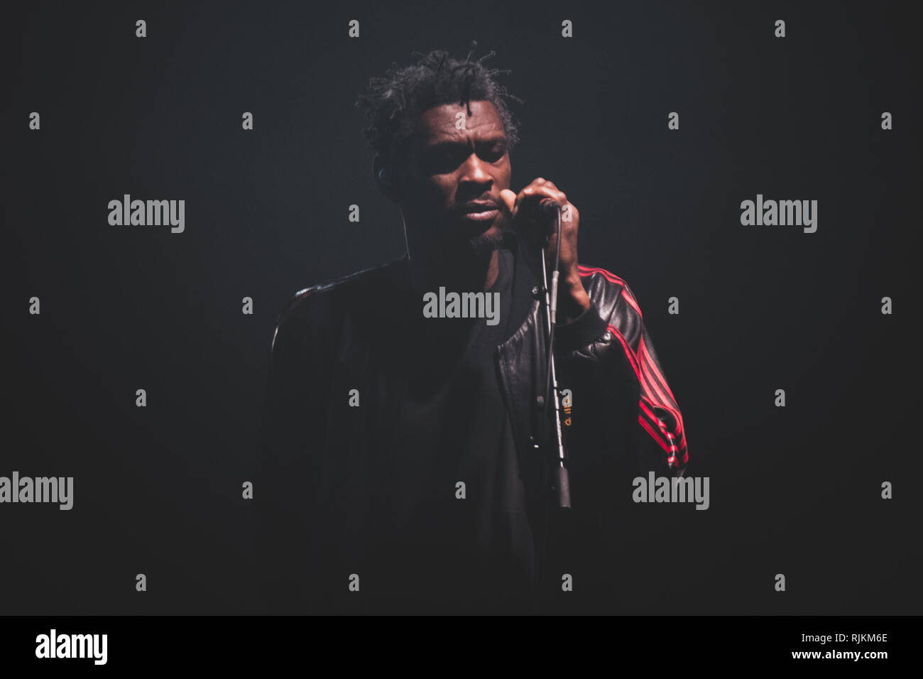 Milan, Italie. 6 Février, 2019. Grant : "Papa G' Marshall, du groupe de trip hop britannique Massive Attack en live sur scène à Milan, lors du Forum d'Assago, pour le 'tour' mezzanine crédit 2019 : Alessandro Bosio/Alamy Live News Banque D'Images