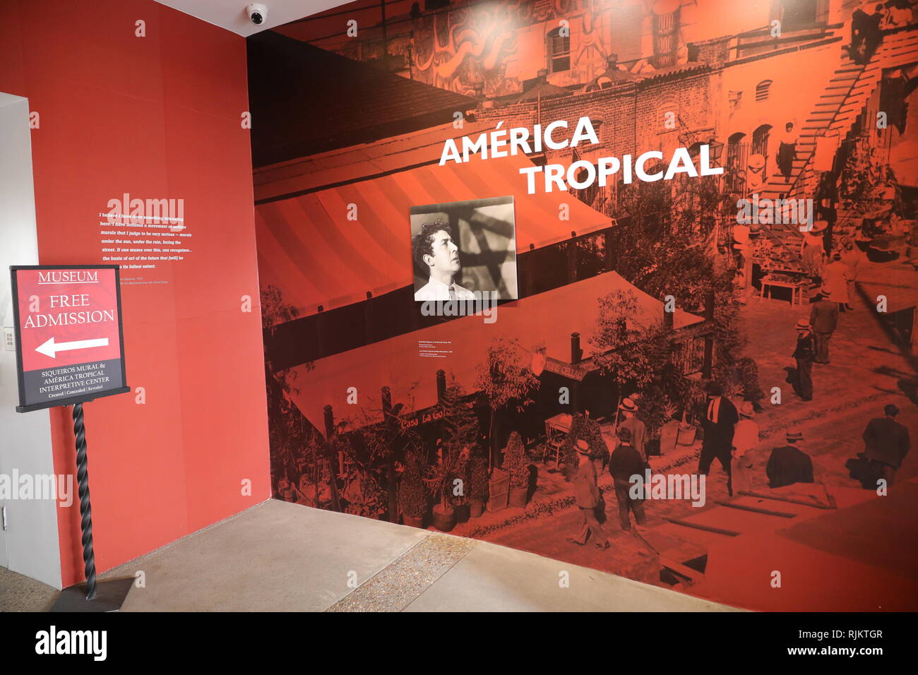 Los Angeles, CA / USA - 2/5/2019 : América tropical est une peinture murale 1932 créé par David Alfaro Siqueiros à Los Angeles, Californie Banque D'Images