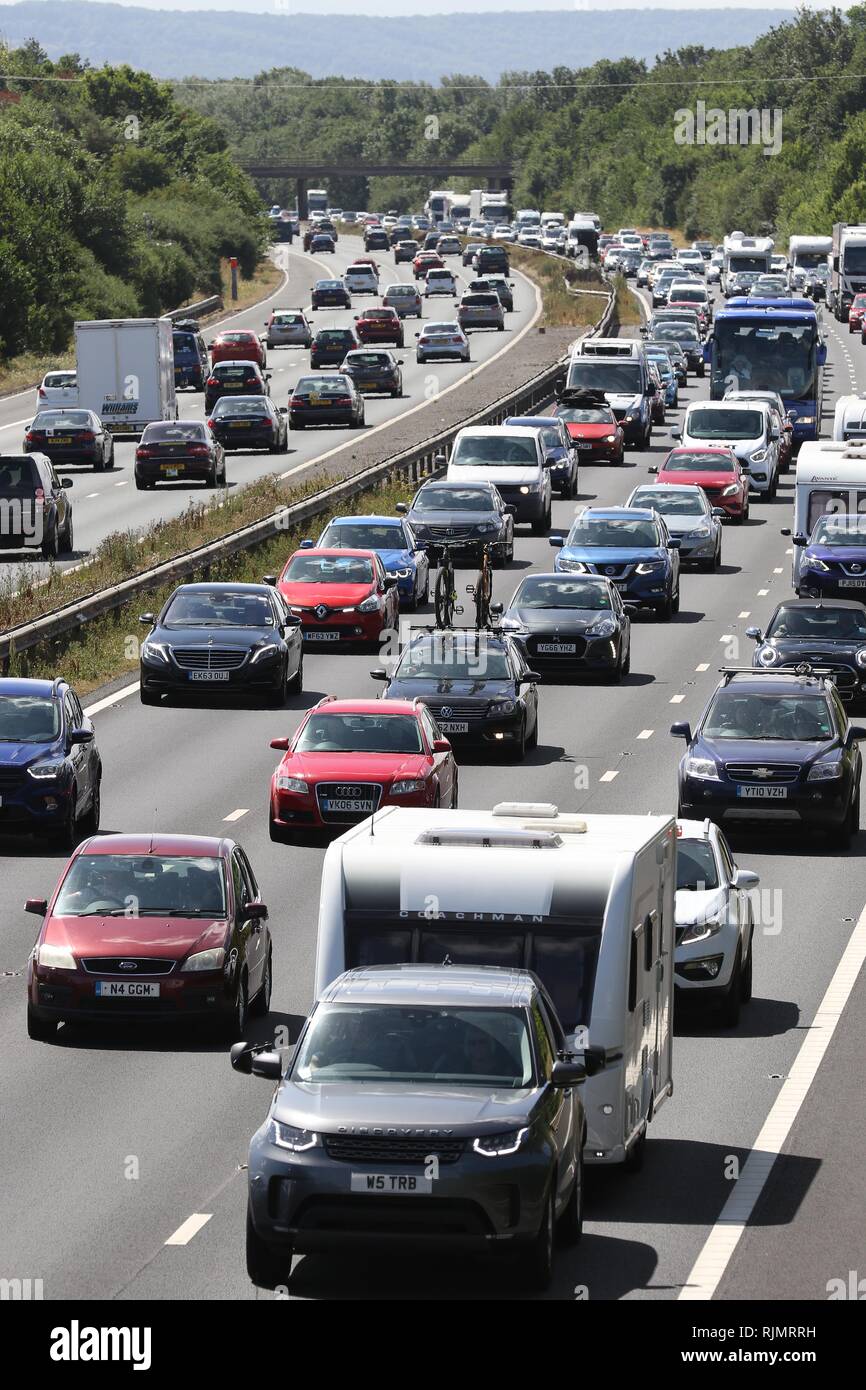 GV de l'autoroute M5 entre Cheltenham et Gloucester montrant maison de retards de circulation nord - 28.7.2018 Photo par Antony Thompson - Mille Mot Banque D'Images