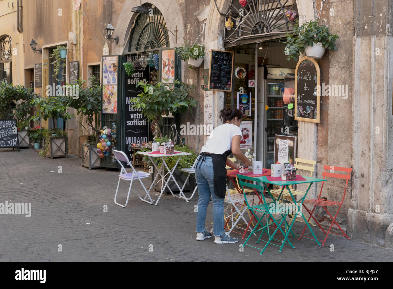 Café de la rue dans la vieille ville de Rome, Italie Banque D'Images