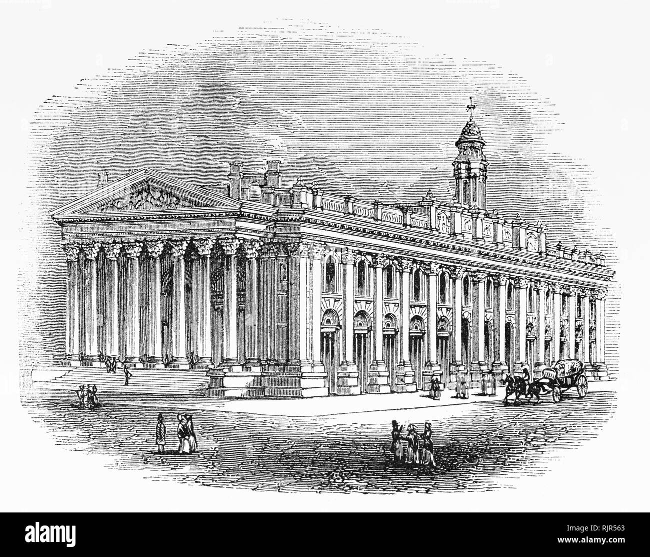 Flanqué de Cornhill et Threadneedle Street, le Royal Exchange a été fondée au xvie siècle par le marchand Thomas Gresham d'agir comme un centre de commerce de la ville de Londres. Il a été conçu par William Tite et adhère à la mise en page originale-composé d'une structure à quatre côtés entourant une cour centrale où les commerçants et artisans peuvent faire des affaires. Traditionnellement, les étapes de la Royal Exchange est le lieu où les proclamations, comme la dissolution du parlement, le décès ou l'abdication d'un monarque et la confirmation de la prochaine adhésion du monarque au trône sont lues. Banque D'Images
