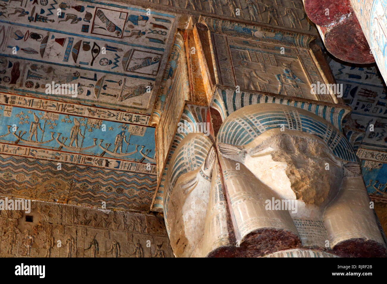 Des scènes astronomiques, représentés dans un plafond peint à la décharge de Temple d'Hathor, Dendérah, Egypte Banque D'Images