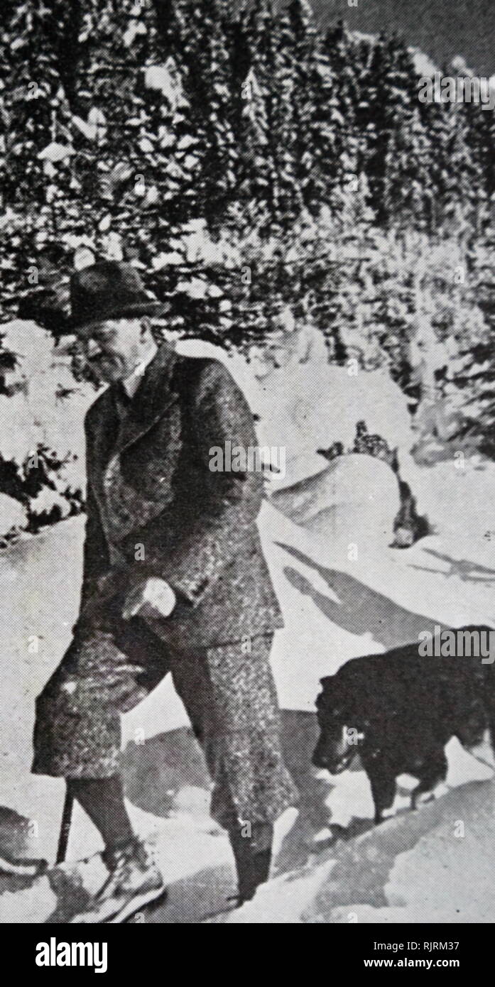 Blondi (1941 - 1945) était berger allemand d'Adolf Hitler, un cadeau comme un chiot, de Martin Bormann en 1941. Blondi séjourné avec Hitler même après son déménagement dans le Führerbunker situé sous le jardin de la Chancellerie du Reich le 16 janvier 1945. Selon Albert Speer, Hitler Blondi tué parce qu'il craignait que les Russes et la torturer après sa conquête du bunker. Banque D'Images