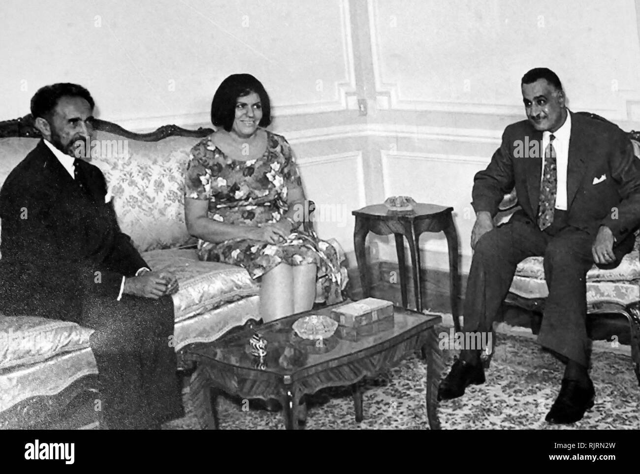 Le président Gamal Nasser de l'Egypte avec l'Empereur Hailé Sélassié d'Ethiopie. 1965 Banque D'Images