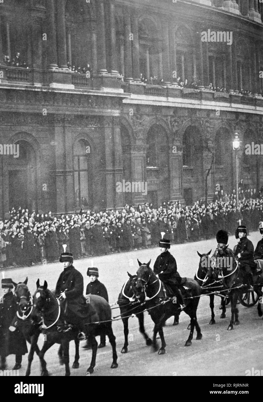 Funérailles du roi George V (1936), Roi du Royaume-Uni et les Dominions britanniques, et l'empereur de l'Inde, à partir du 6 mai 1910 jusqu'à sa mort en 1936. Les quatre fils du roi (le roi Édouard VIII, le duc de York, le duc de Gloucester et le duc de Kent) prendre part à l'état de funérailles. Banque D'Images