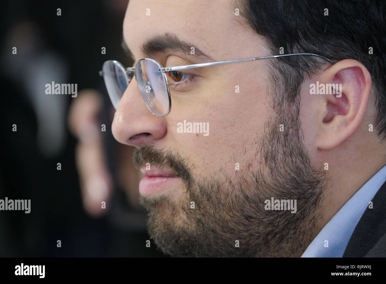 Lyon, France, 7 février 2019 : Mounir Mahjoubi, secrétaire d'Etat français délégué au développement numérique, est vu à Lyon Confluence (centre-est de la France) le 7 février 2019, alors qu'il rend visite à l'hotel rhône 101 école numérique dans le cadre de la séance d'inclusivité. Crédit photo : Serge Mouraret/Alamy Live News Banque D'Images