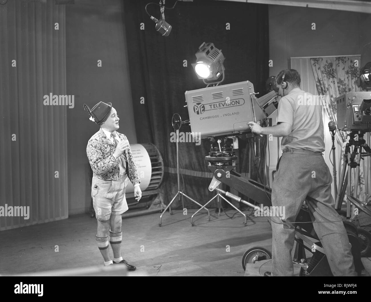 Télévision des années 1940 Banque de photographies et d’images à haute