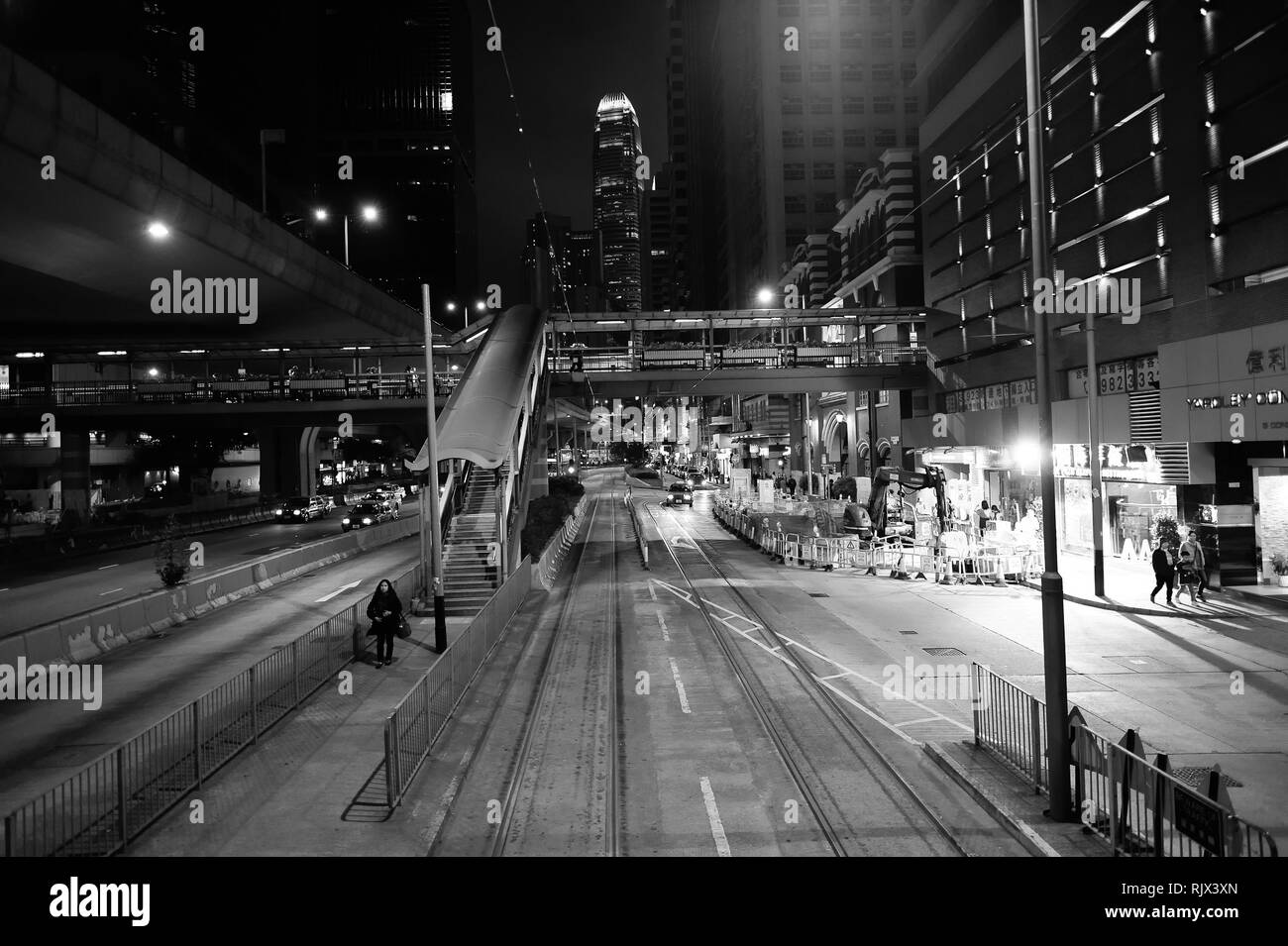 HONG KONG - Décembre 25, 2015 : la vue de pont supérieur du tramway à impériale. Le tram est le moins cher mode de transport public sur l'île de Hong Kong Banque D'Images