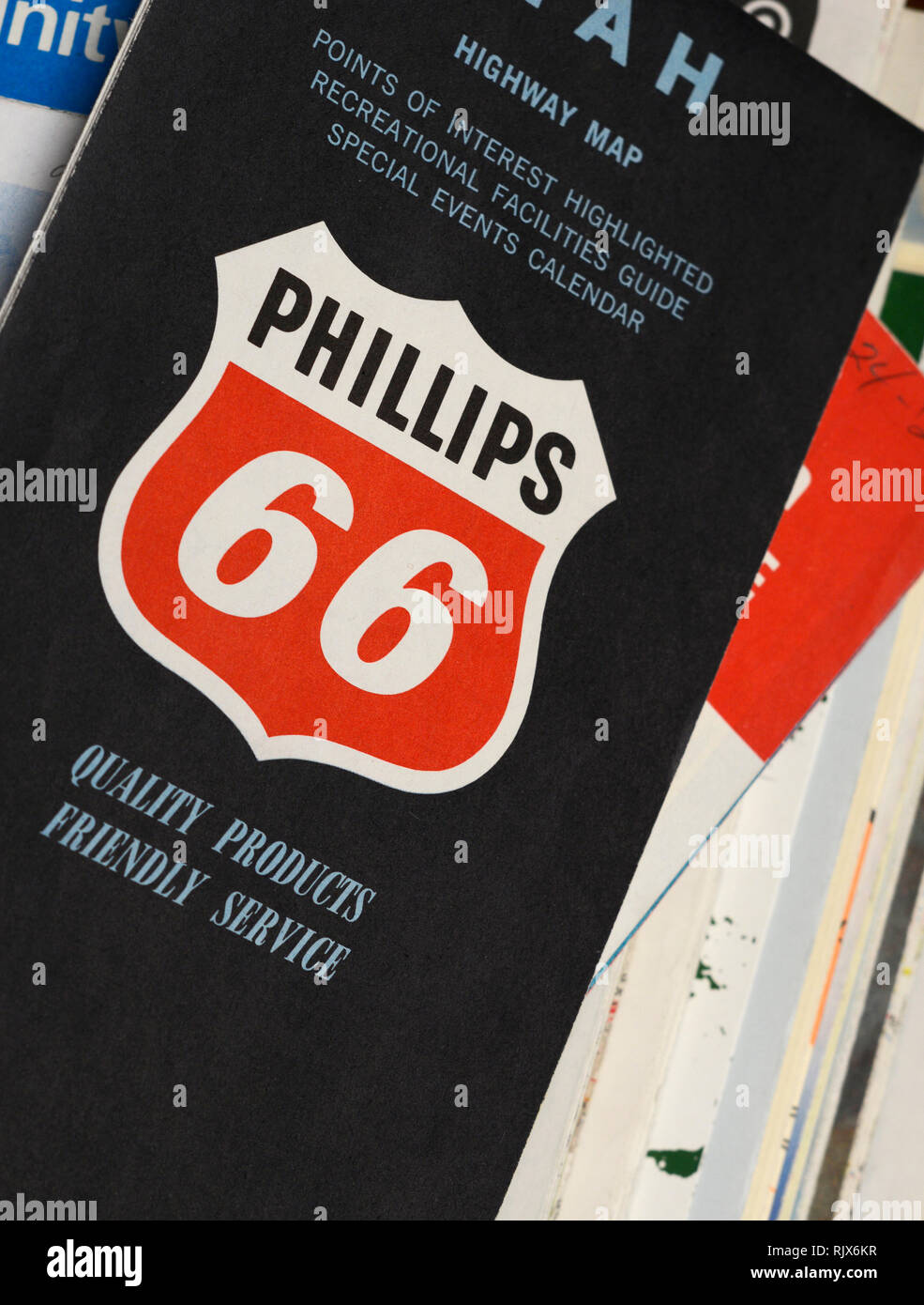 Phillips Vintage 66 feuilles de route pour la vente à une boutique d'antiquités Banque D'Images