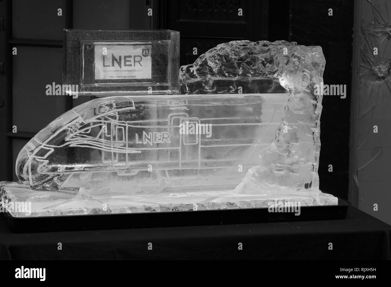 Sculpture du train Azuma, York Ice Trail. North Yorkshire, Angleterre. Banque D'Images