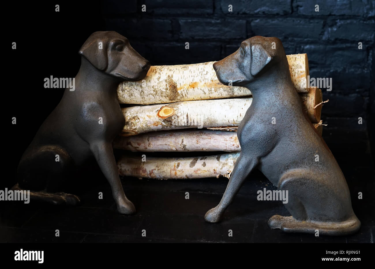 Cheminée Paire de Andiron ou chenets. Banque D'Images