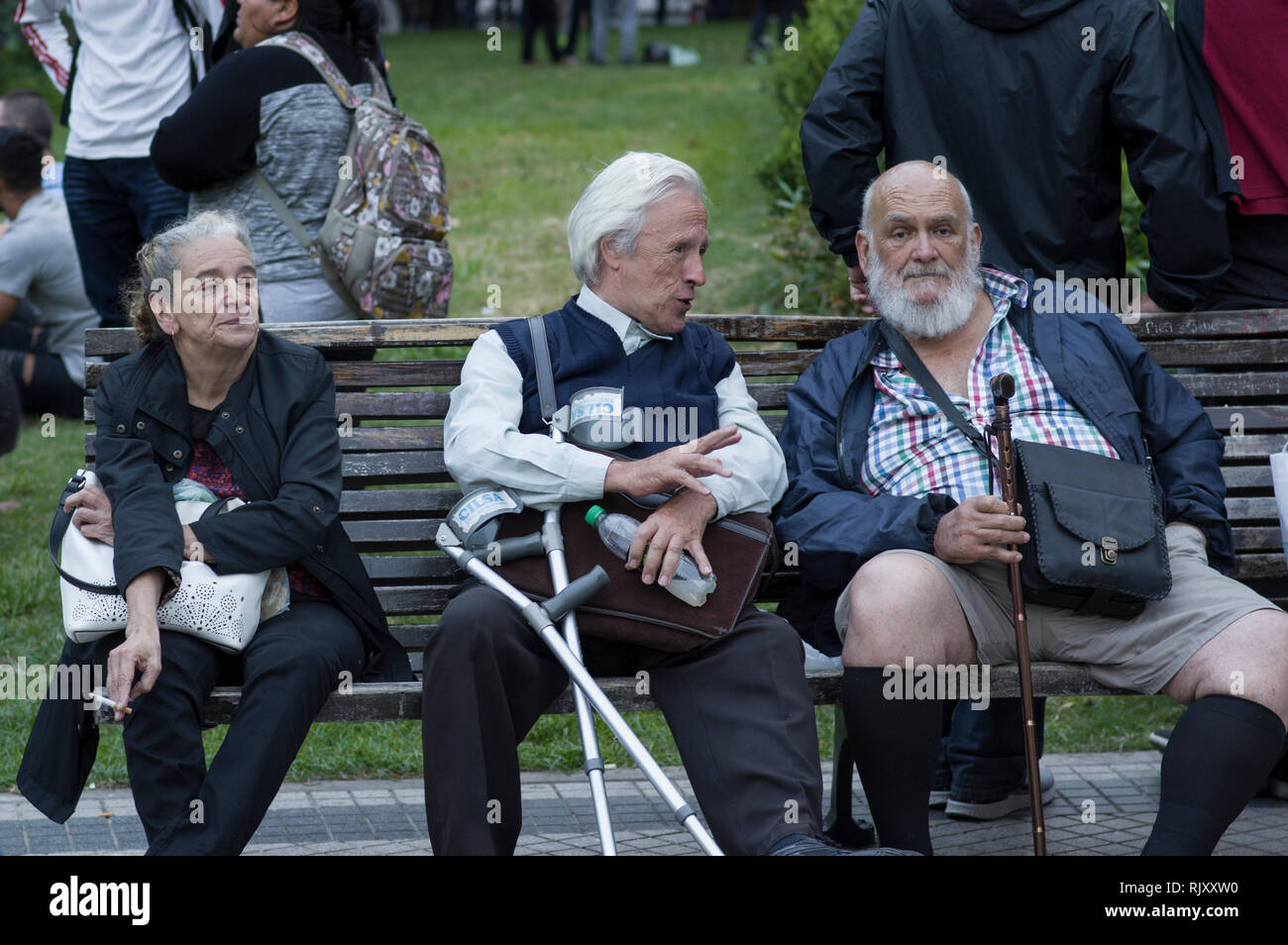 La place principale de la ville de Rosario en Argentine manifestation de protestation contre la hausse des droits de douane et impôts thr aux pensions et les salaires en janvier 2019 Banque D'Images
