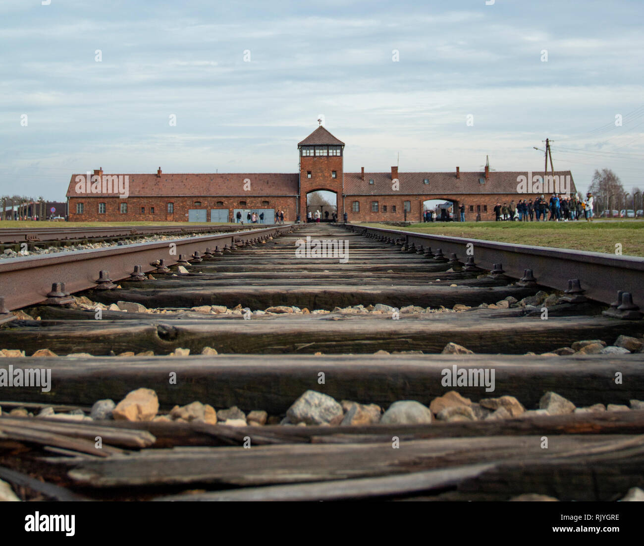 Les voies ferrées dans le camp de concentration Auschwitz-Birkenau Banque D'Images