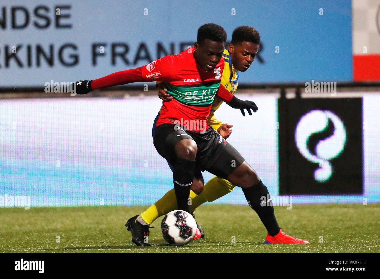 LEEUWARDEN , 08-02-2019 , Cambuur stadion, saison 2018 - 2019 , Keukenkampioen , David Sambissa divisie , Terry Lartey Sanniez pendant le jeu SC Cambuur - NEC Banque D'Images