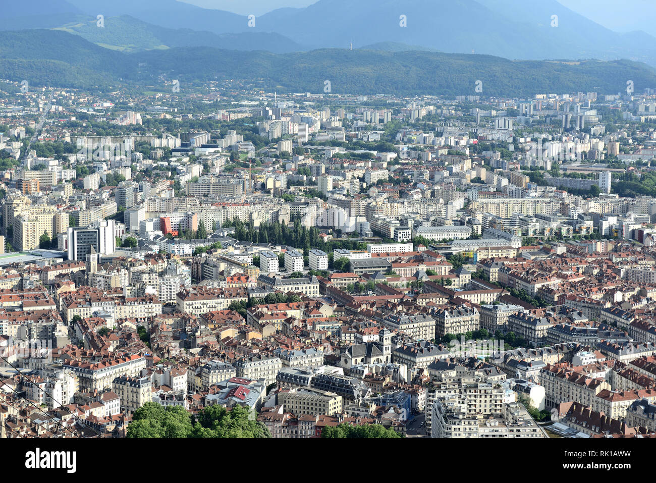 Grenoble (sud-est de la France) : aperçu de la ville depuis le haut du téléphérique de la Bastille Banque D'Images