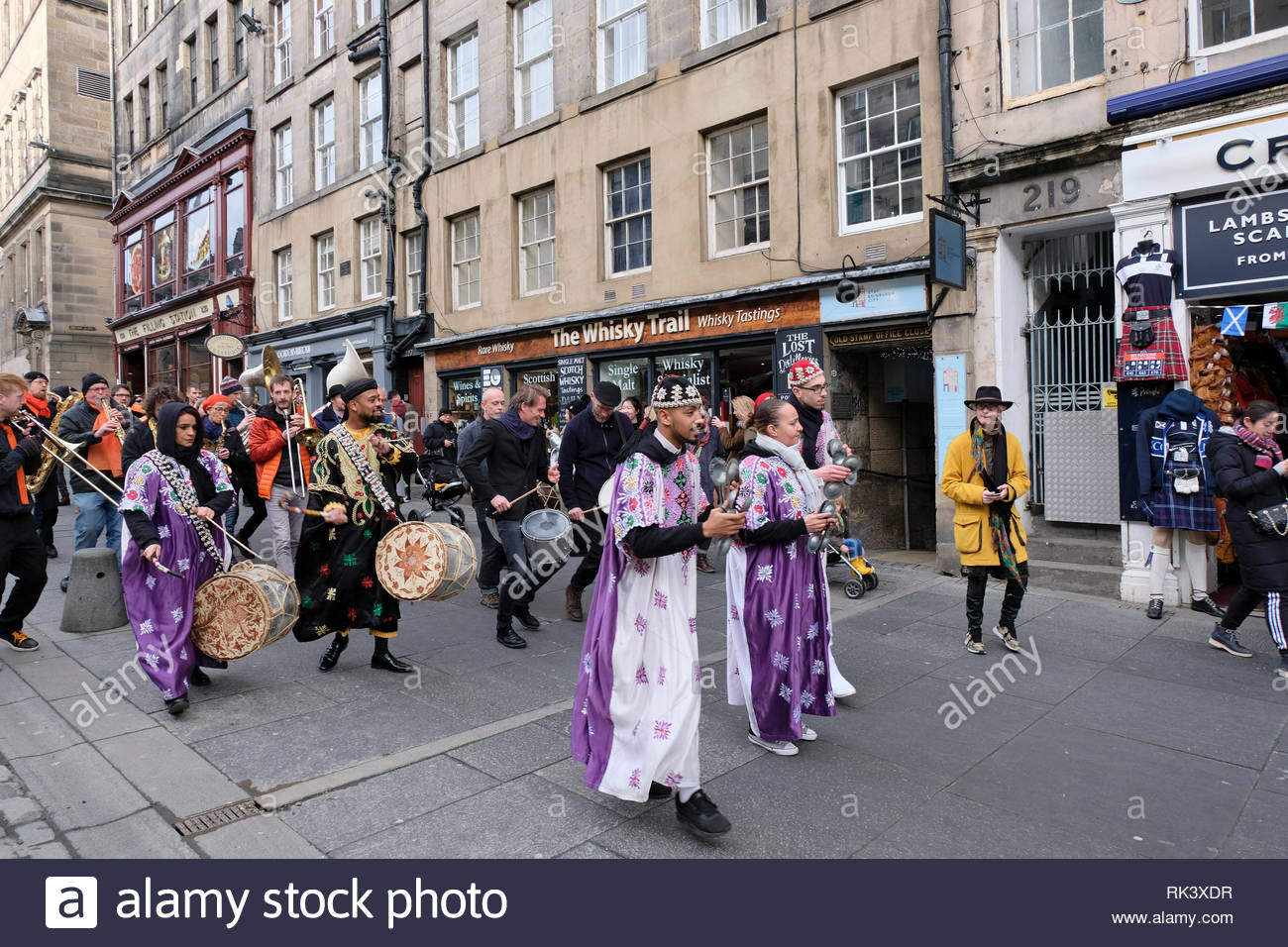 Edinburgh, Royaume-Uni. 9 février 2019. Frisson la ville d'effectuer sur le Royal Mile, Edinburgh Festival de Jazz et Blues. Du jeudi 7 février au samedi 9 février, frisson présente onze concerts qui mettent en évidence le meilleur de la nouvelle scène jazz de Bruxelles dans certains lieux d'Édimbourg emblématique : le Queen's Hall, le bar jazz, St Brides Centre et sur la rue principale. Credit : Craig Brown/Alamy Live News Banque D'Images