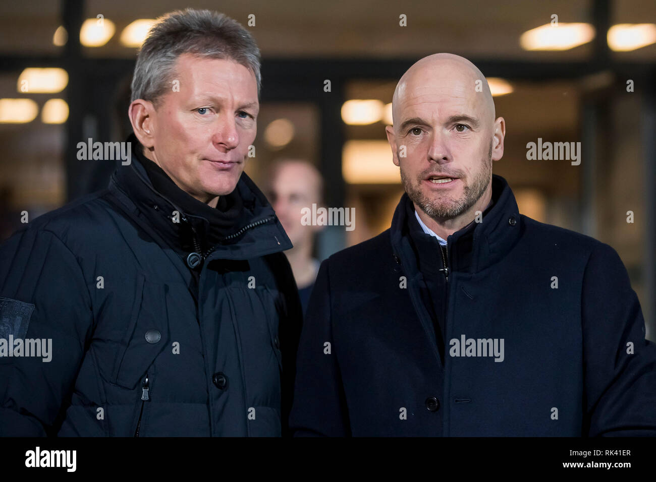 Almelo, Pays-Bas. 09Th Feb 2019. football, saison 2018 de l'Eredivisie néerlandaise - 2019, Polman Stadium, Ajax coach Erik Dix Hag (R), Heracles Almelo coach Frank Wormuth (L) : Crédit Photos Pro/Alamy Live News Banque D'Images