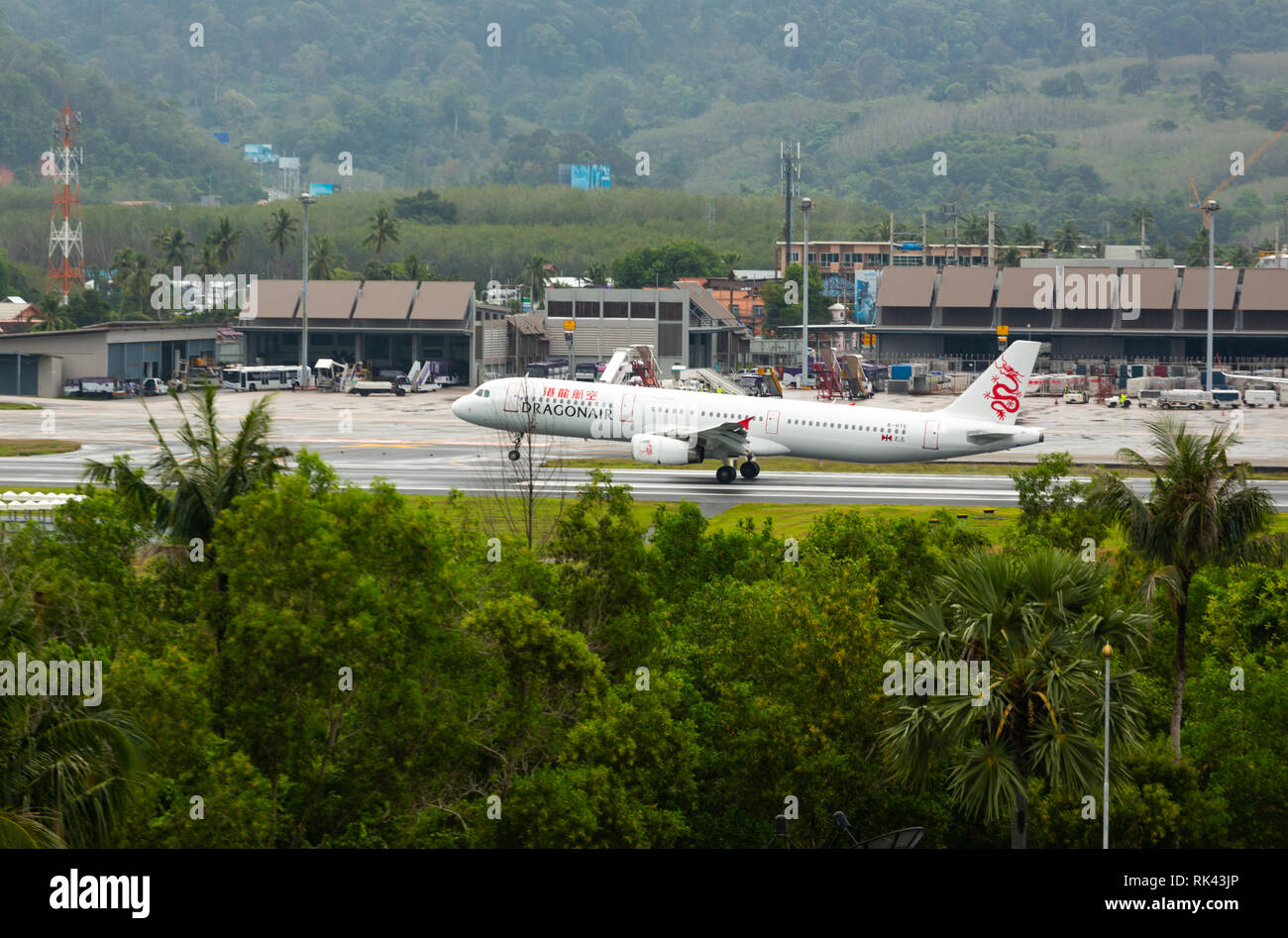 Dragon Airbus freins sur la piste Banque D'Images
