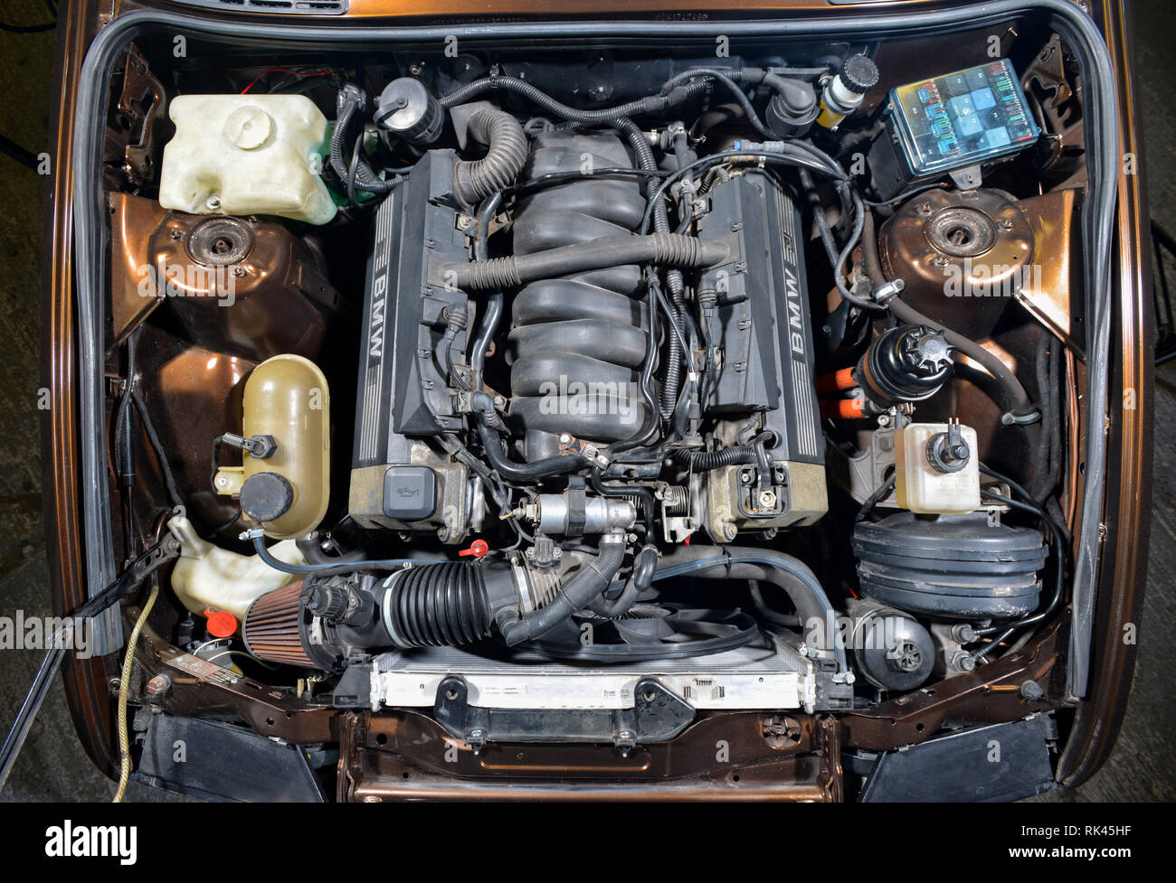 Bmw e30 moteur Banque de photographies et d'images à haute résolution -  Alamy