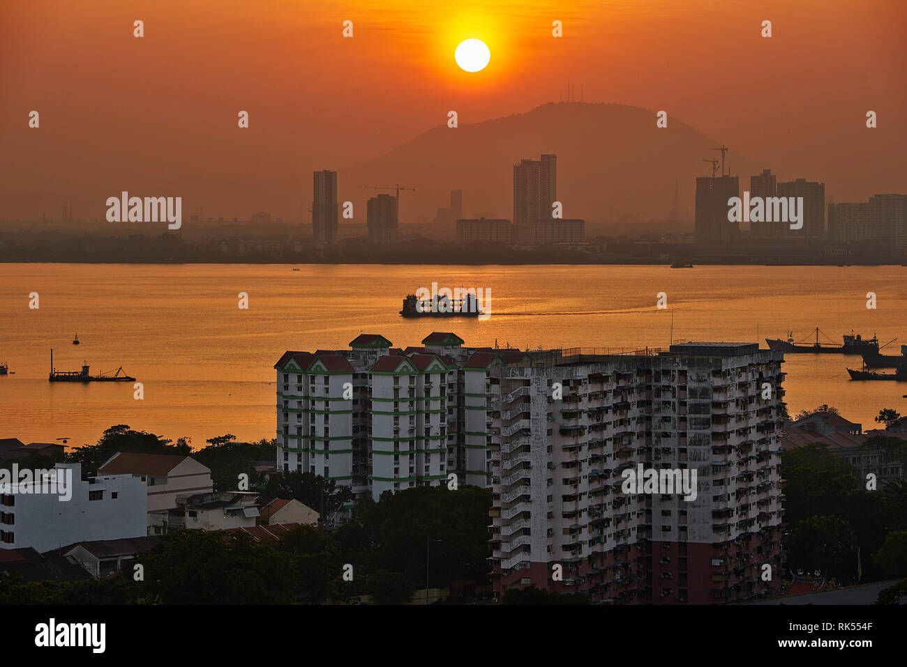 Vue du coucher de soleil Vue de George Town, Penang, Malaisie Banque D'Images