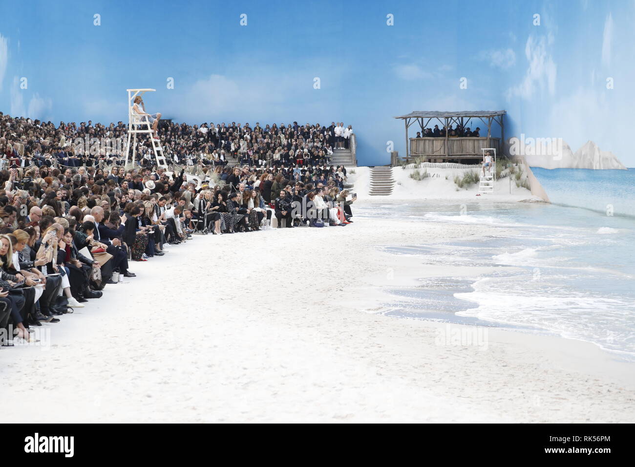 PARIS, FRANCE - 02 OCTOBRE : l'ambiance générale au cours de la montre Chanel dans le cadre de la Paris Fashion Week Femme Printemps/été 2019. Banque D'Images